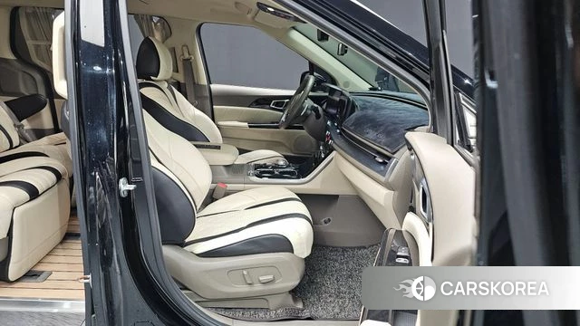 Kia Carnival 4th generation 2022 Черный из Кореи, фото 2