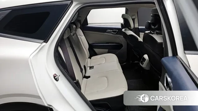 Kia Sportage 5th Generation Hybrid 2021 Белый из Кореи, фото 2