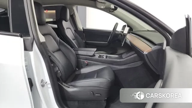 Tesla Model Y 2022 Белый из Кореи, фото 2