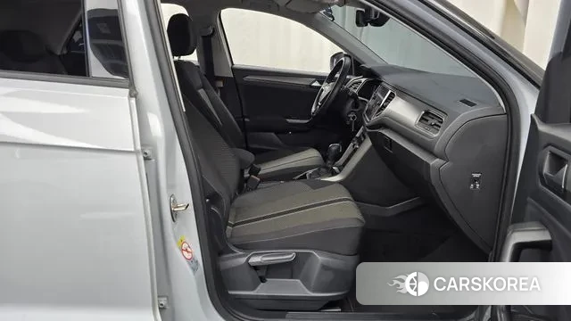 Volkswagen T-Roc 2021 Серебряный из Кореи, фото 2