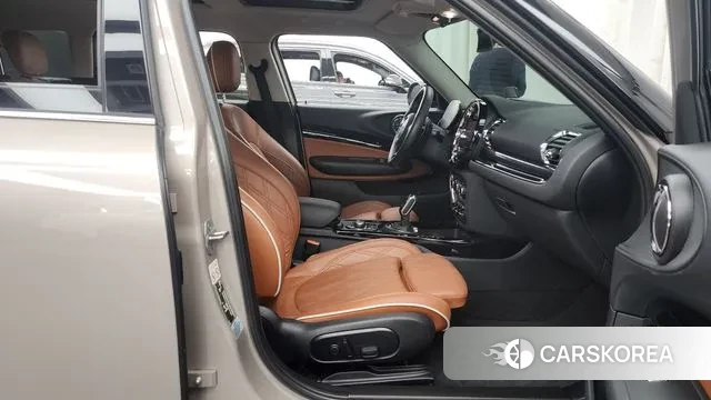 Mini Cooper S Clubman 2022 Песочный из Кореи, фото 2