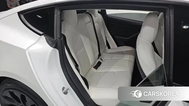 Tesla Model 3 2021 Белый из Кореи, фото 2