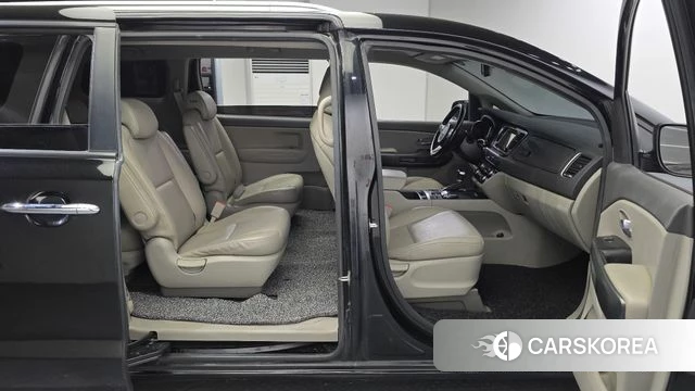Kia All New Carnival 2018 Черный из Кореи, фото 2