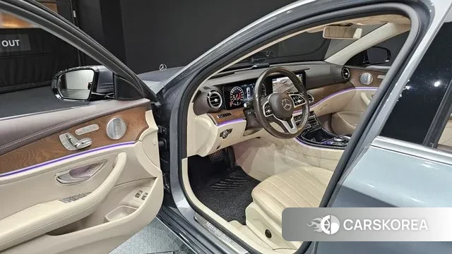 Mercedes-Benz E-Class W213 2019 Серый из Кореи, фото 2