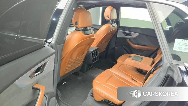 Audi Q8 (4M) 2021 Черный из Кореи, фото 2