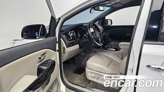 Kia The New Carnival 2018 Белый из Кореи, фото 2