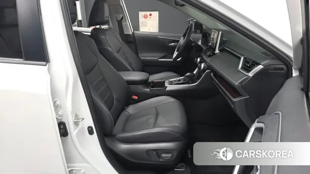 Toyota RAV4 5th Generation 2024 Белый из Кореи, фото 2