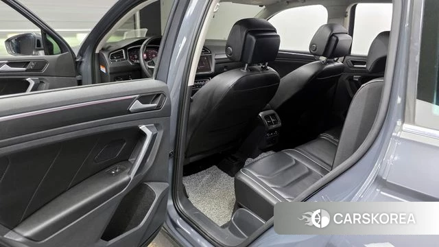 Volkswagen Tiguan second Generation 2021 Серый из Кореи, фото 2