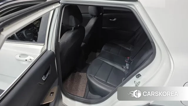 Kia Stonic 2018 Белый из Кореи, фото 2