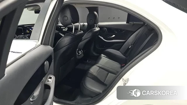 Mercedes-Benz C-Class W205 2019 Белый из Кореи, фото 2