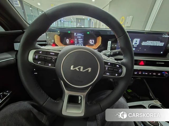 Kia The New K5 3rd generation 2025 Серебристо-серый из Кореи, фото 2