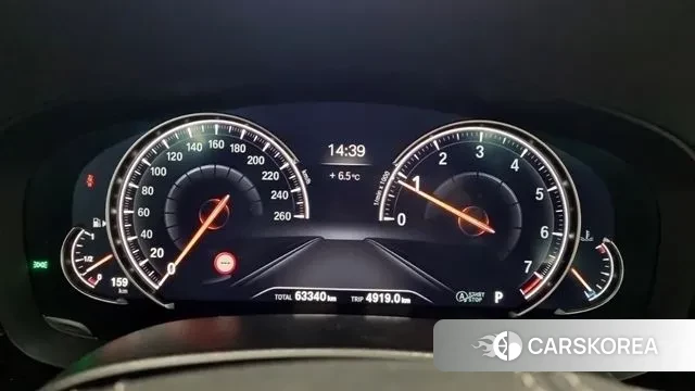 BMW 5 Series (G30) 2018 Белый из Кореи, фото 2