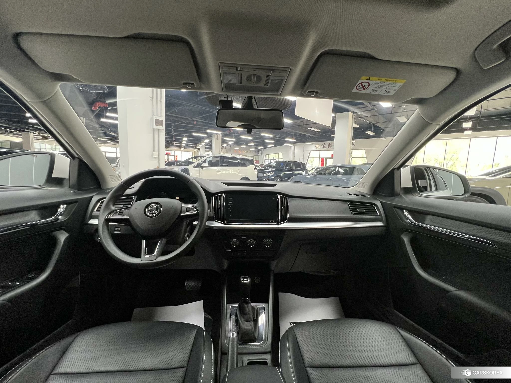 Skoda Komick 2022 Белый из Китая, фото 2
