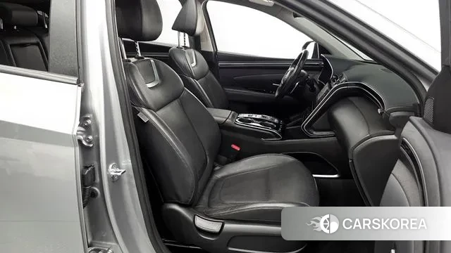 Hyundai Tucson (NX4) 2021 Серебряный из Кореи, фото 2