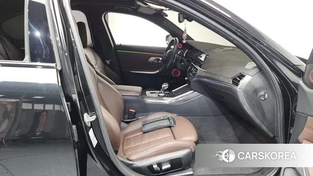 BMW 3 Series (G20) 2022 Черный из Кореи, фото 2