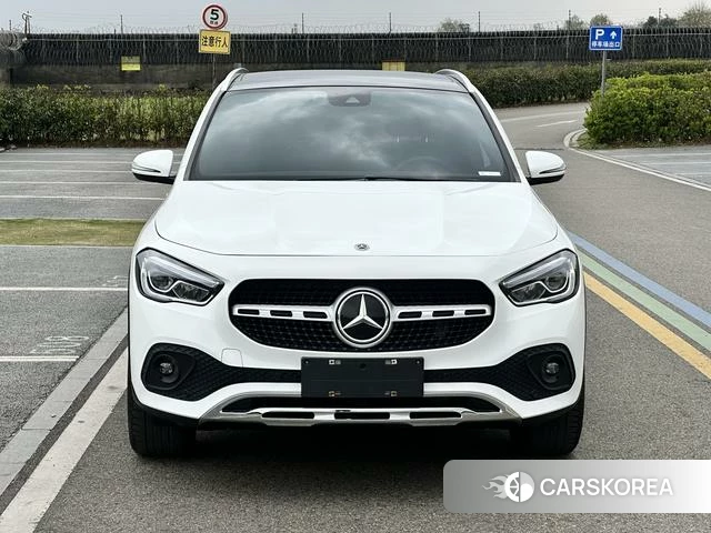 Mercedes-Benz GLA 2022 Белый из Китая, фото 2
