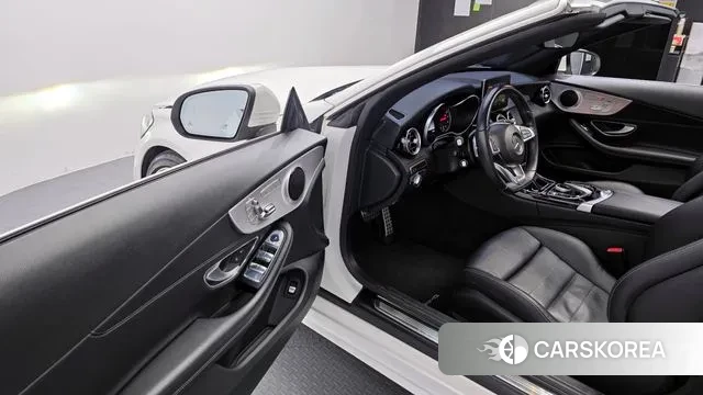 Mercedes-Benz C-Class W205 2018 Белый из Кореи, фото 2