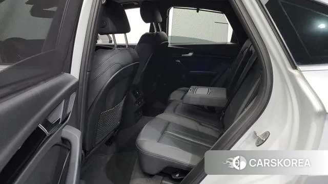 Audi Q5 (FY) 2022 Белый из Кореи, фото 2