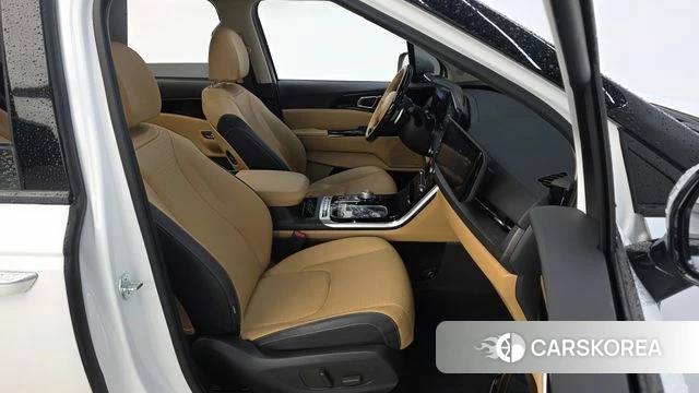 Kia Carnival 4th generation 2023 Белый из Кореи, фото 2