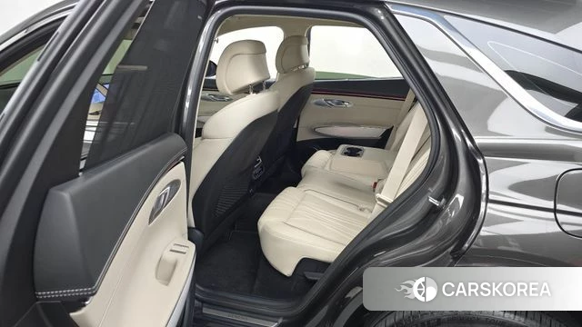 Genesis GV70 2024 Серый из Кореи, фото 2
