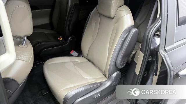 Kia The New Carnival 4th Generation 2024 Серый из Кореи, фото 2