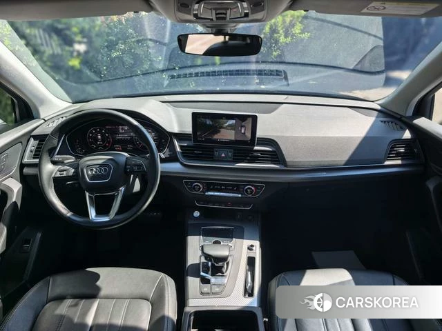 Audi Q5L 2021 Черный из Китая, фото 2