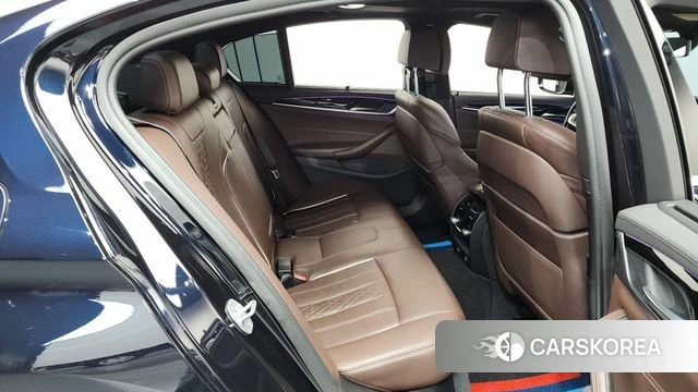 BMW 5 Series (G30) 2019 Черный из Кореи, фото 2