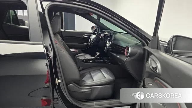 Chevrolet (GM Daewoo) Trax Crossover 2023 Черный из Кореи, фото 2