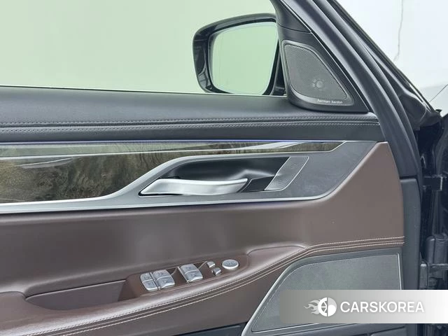 BMW 7 series 2018 Черный из Китая, фото 2