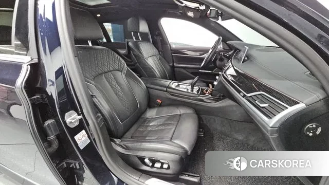 BMW 7 Series (G11) 2018 Черный из Кореи, фото 2