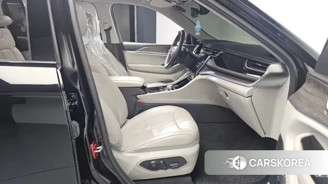 Jeep Grand Cherokee (WL) 2022 Черный из Кореи, фото 2