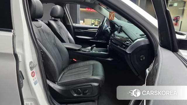 BMW X6 (F16) 2018 Белый из Кореи, фото 2