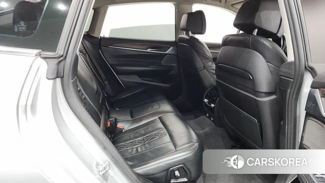 BMW 6 Series GT (G32) 2018 Серебряный из Кореи, фото 2