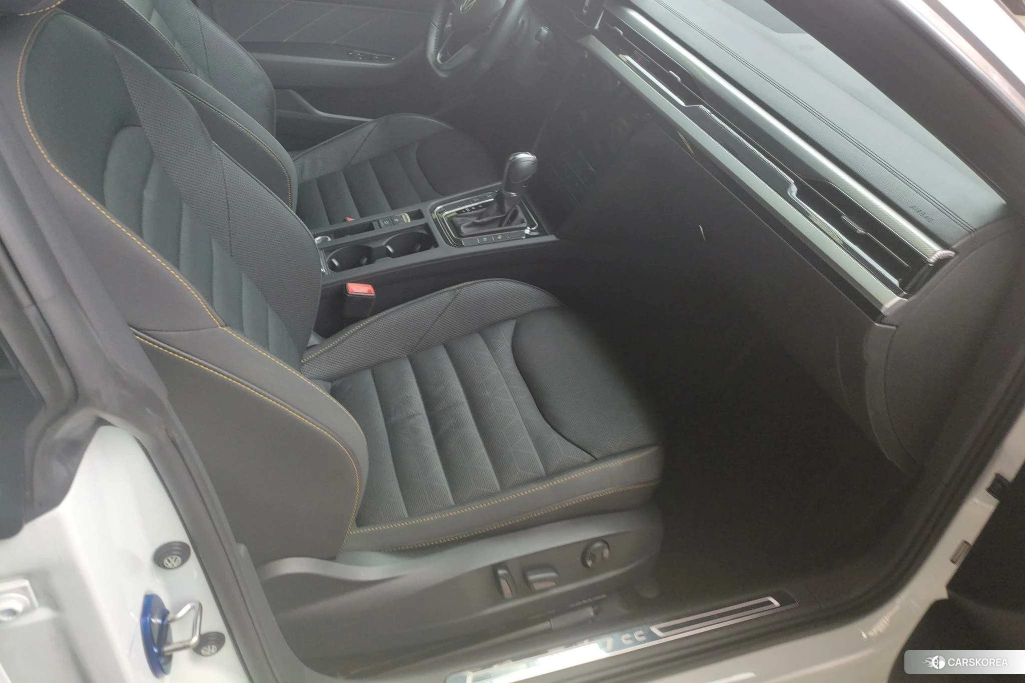 Volkswagen CC 2020 Белый из Китая, фото 2