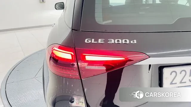 Mercedes-Benz GLE-Class W167 2025 Черный из Кореи, фото 2