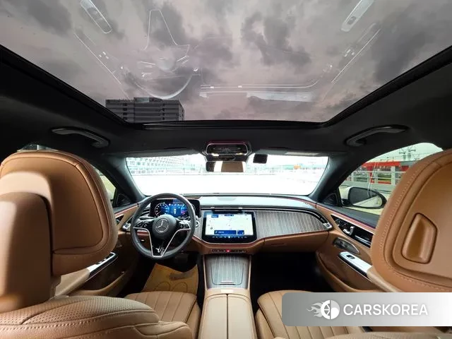 Mercedes-Benz E-Class W214 2024 Белый из Кореи, фото 2