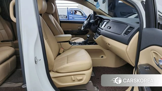 Kia The New Carnival 2019 Белый из Кореи, фото 2