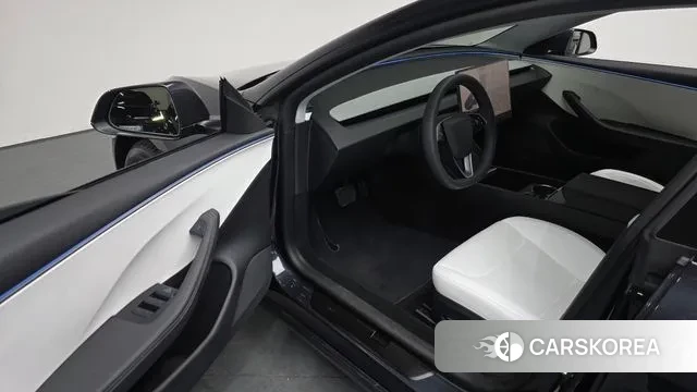 Tesla Model 3 2025 Серый из Кореи, фото 2