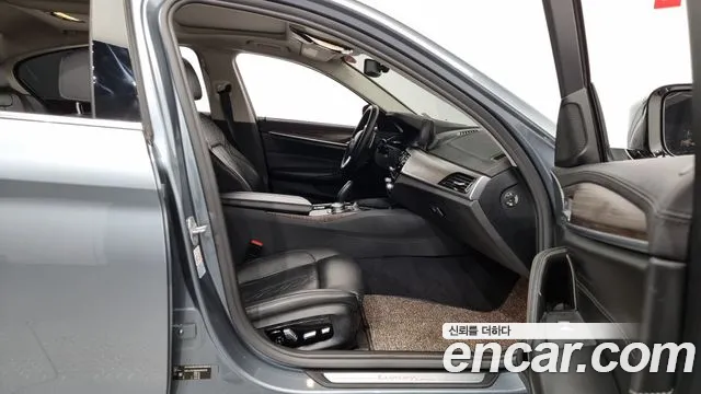 BMW 5 Series (G30) id 2293989 из Кореи 2