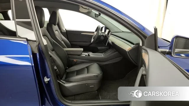 Tesla Model Y 2023 Синий из Кореи, фото 2