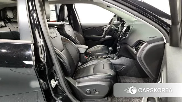 Jeep Cherokee (KL) 2022 Черный из Кореи, фото 2