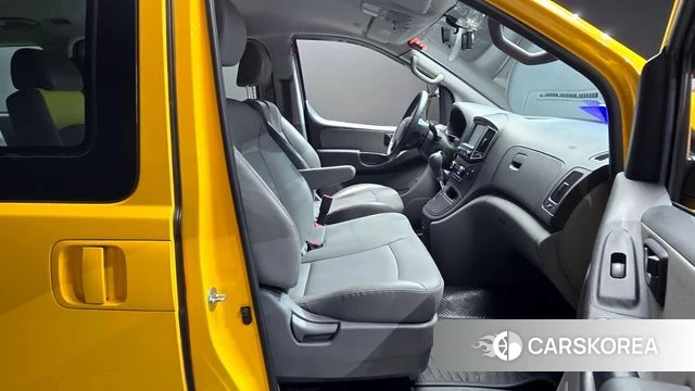 Hyundai The New Grand Starex 2018 Желтый из Кореи, фото 2