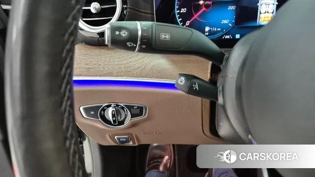 Mercedes-Benz E-Class W213 2021 Серый из Кореи, фото 2