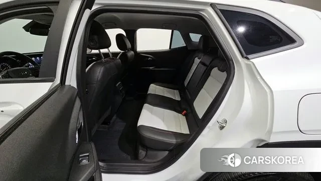 Chevrolet (GM Daewoo) Trax Crossover 2024 Белый из Кореи, фото 2