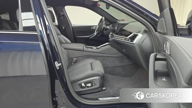 BMW X6 (G06) 2025 Черный из Кореи, фото 2