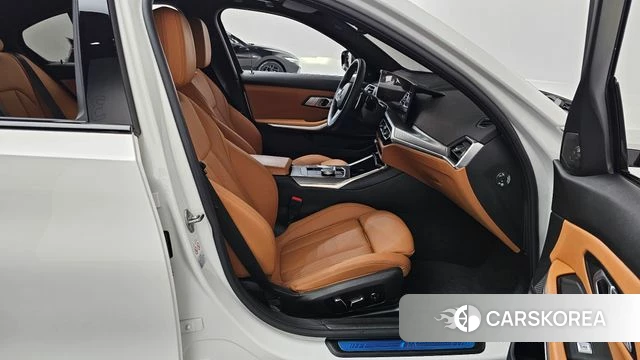 BMW 3 Series (G20) 2024 Белый из Кореи, фото 2