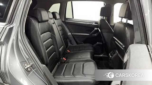 Volkswagen Tiguan second Generation 2020 Серый из Кореи, фото 2