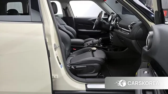 Mini Cooper Clubman 2021 Жемчужный цвет из Кореи, фото 2