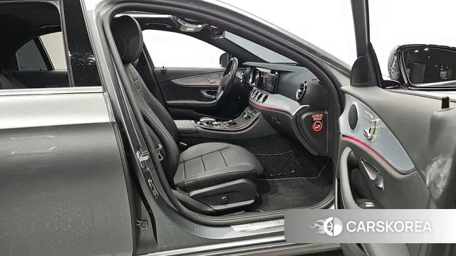 Mercedes-Benz E-Class W213 2020 Серый из Кореи, фото 2