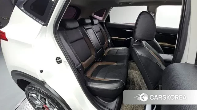 Kia Seltos 2021 Белый из Кореи, фото 2